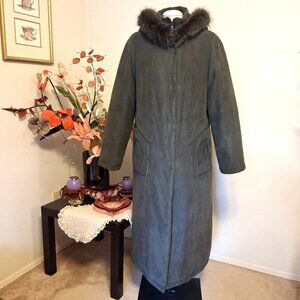 Preowned Utex Design Olive Green Warm Long Coat with Hood Windproof Outerwear